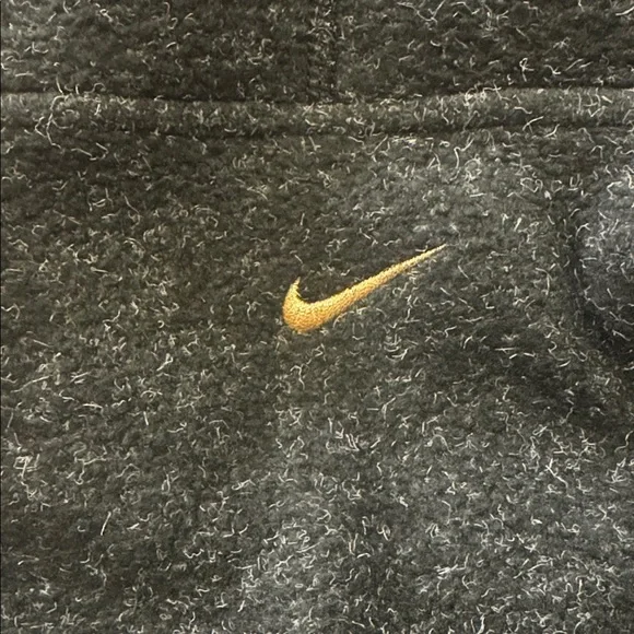 Nike Therma Fleece S Cowl Black pullover Gold embroidered Oversized. Size - LG - Picture 11 of 11